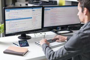 ... und setzen sie dann mit Code um.